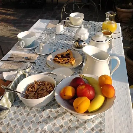 Alojamento de Acomodação e Pequeno-almoço Casa Zaira *